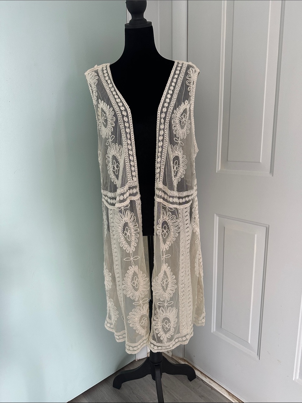 Embroidered Lace Duster Vest in Cream